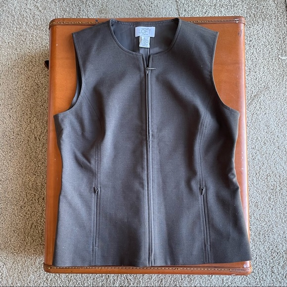 Vintage Ann Taylor LOFT vest, size 6 - Picture 3 of 8